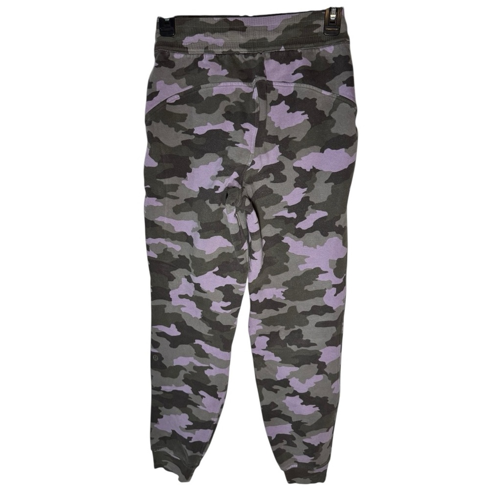 LULULEMON Scuba Heritage 365 Camo Dusky Lavende HR Fleece 28" Joggers Size 4 - Picture 10 of 13